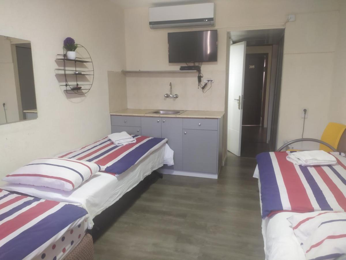 Motel Neve Midbar Эйлат Экстерьер фото