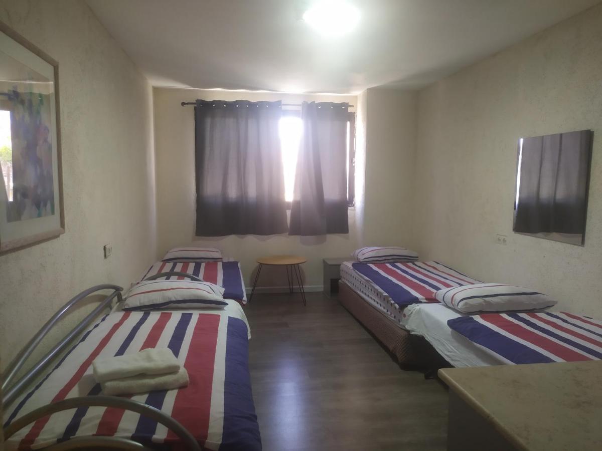Motel Neve Midbar Эйлат Экстерьер фото