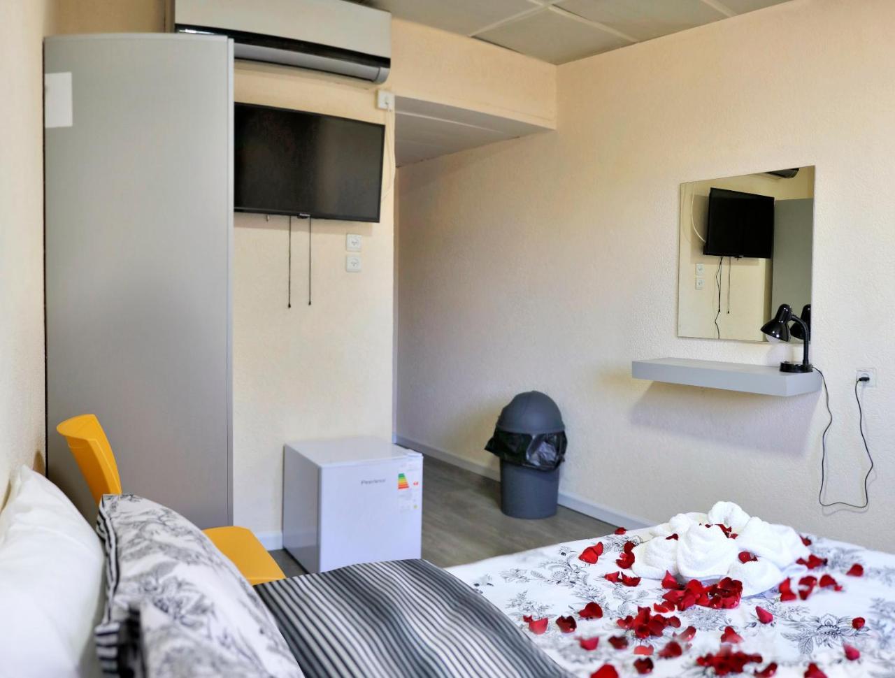 Motel Neve Midbar Эйлат Экстерьер фото