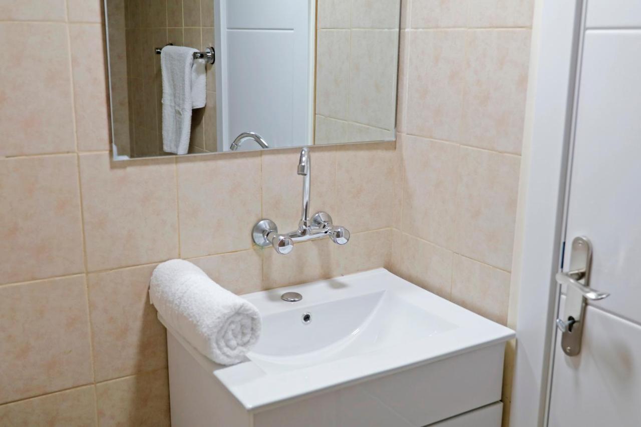Motel Neve Midbar Эйлат Экстерьер фото